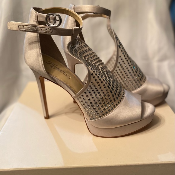 Imagine by Vince Camuto High Heels - Picture 2 of 6